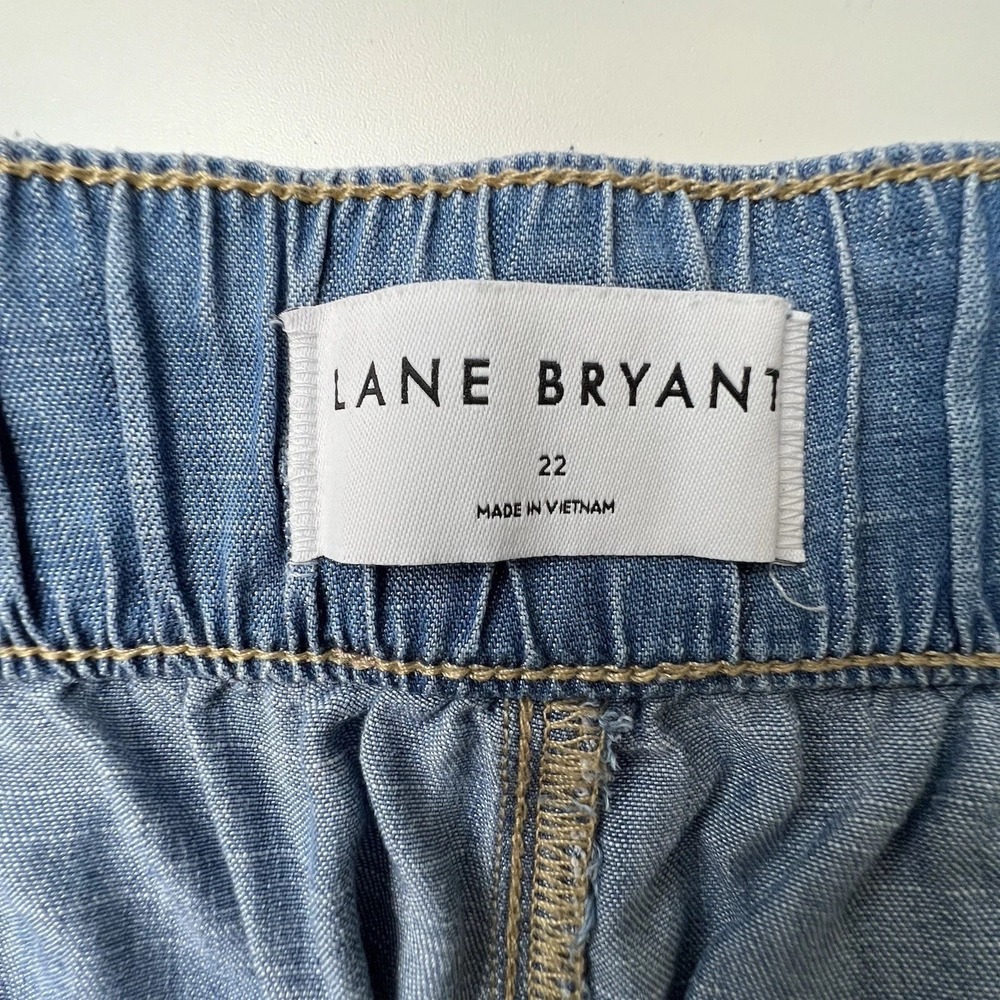 Lane Bryant Plus 22 High Rise Pull On Cargo Crop Jean Jogger - Picture 3 of 16